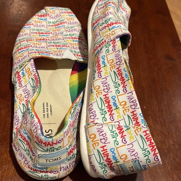 Toms Womens Size 10 HappyDay Alpartaga Unity Pride Shoe - Rainbow colors - Picture 8 of 8